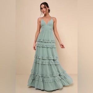 Lulu’s ruffled tier formal dress